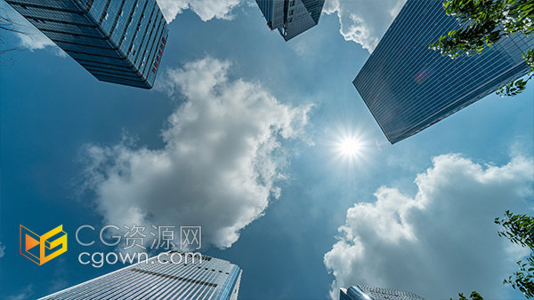 仰拍重庆城市CBD写字楼建筑群天空延时实拍素材